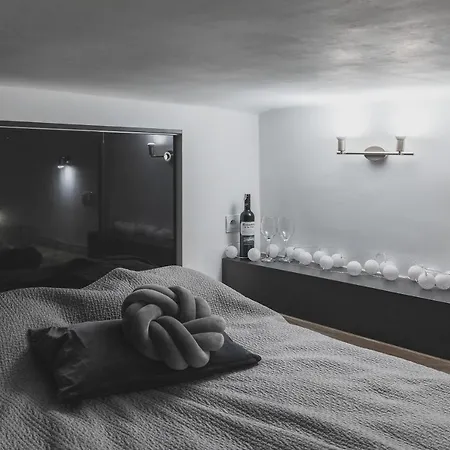 Sleepwithus Kopernika 28 Warsaw
